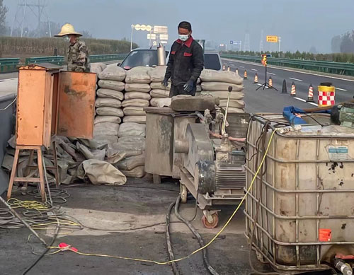潜江高速路病害处理